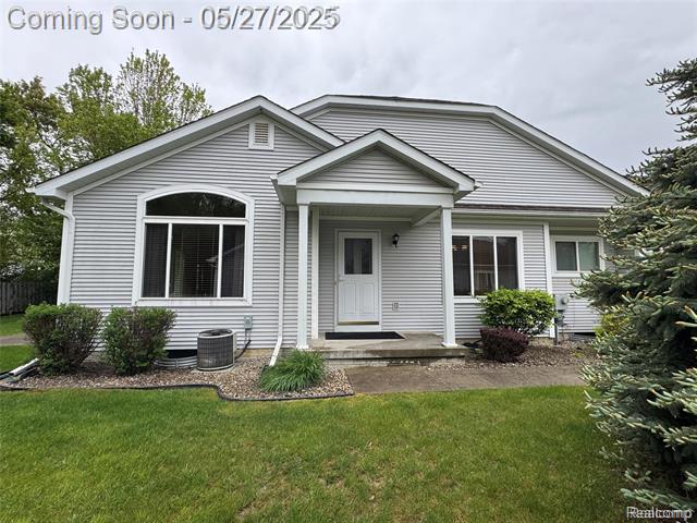 front view picture of 108 Aberdeen Drive, Flushing, MI. 48433