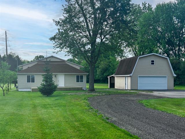 front view picture of 5098 N Center Road, Flint, MI. 48506