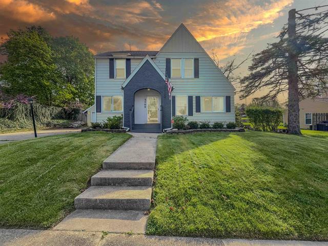 front view picture of 3509 Sherwood Drive, Flint, MI. 48503