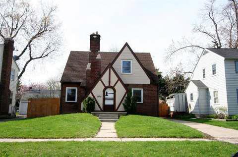 front view picture of 2102 Mountain Avenue, Flint, MI. 48503