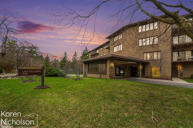 front view picture of 4040 Greenleaf Circle, Kalamazoo, MI. 49008