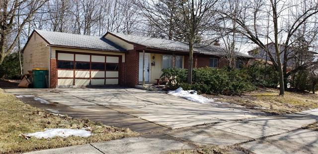front view picture of 760 Bassett, Saline, MI. 48176