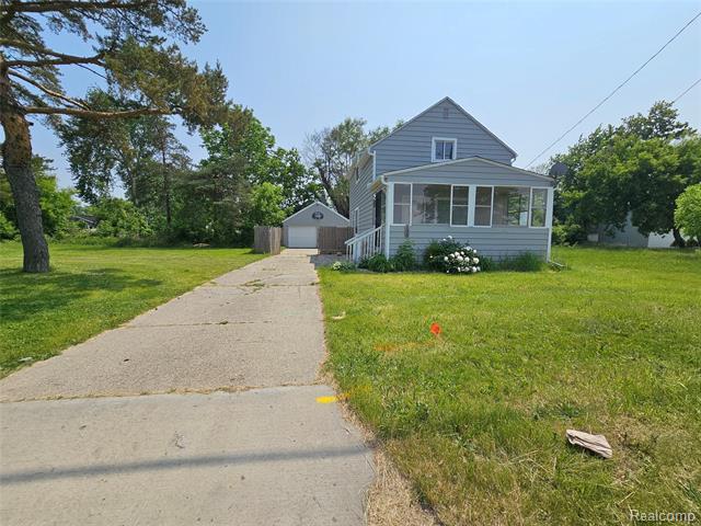 front view picture of 1073 Bristol, Flint, MI. 48507
