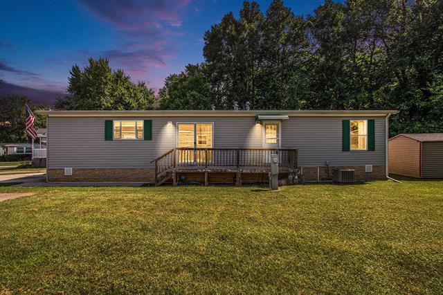 front view picture of 7604 Red Arrow Highway, Watervliet, MI. 49098