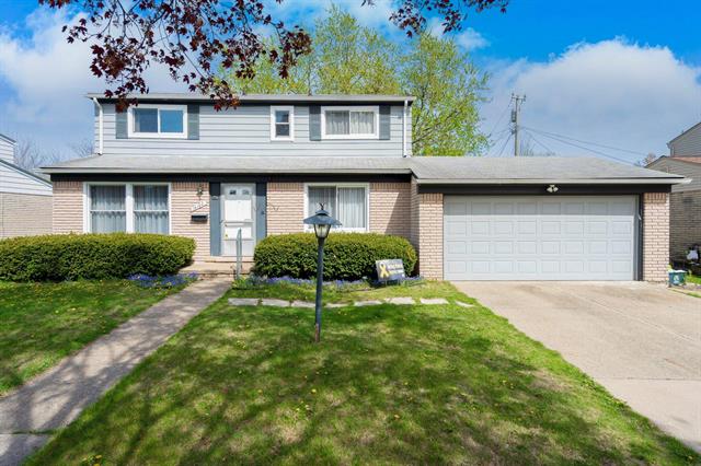 front view picture of 14160 Ludlow Pl, Oak Park, MI. 48237