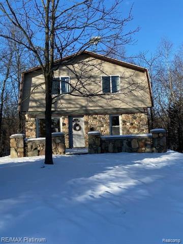 front view picture of 3375 Gentry Road, Howell, MI. 48843