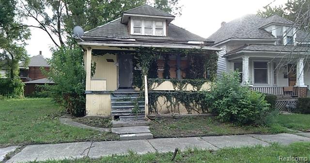 front view picture of 3489 Seyburn Street, Detroit, MI. 48214