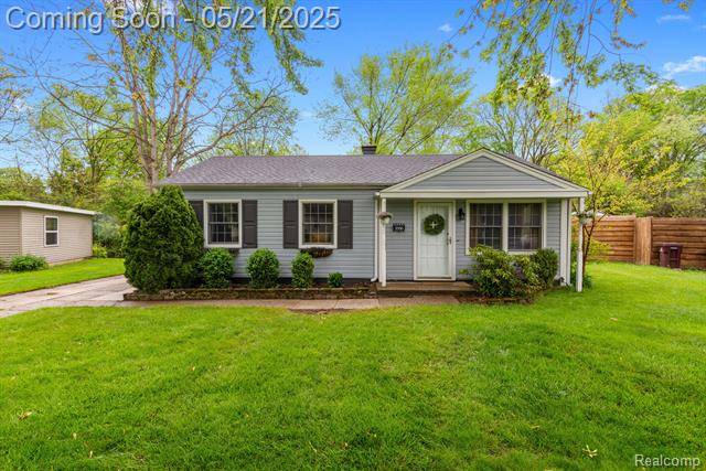 front view picture of 3550 Oakwood Street, Ann Arbor, MI. 48104