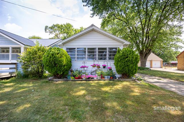 front view picture of 3736 Hortonse  Avenue, Grand Rapids, MI. 49548