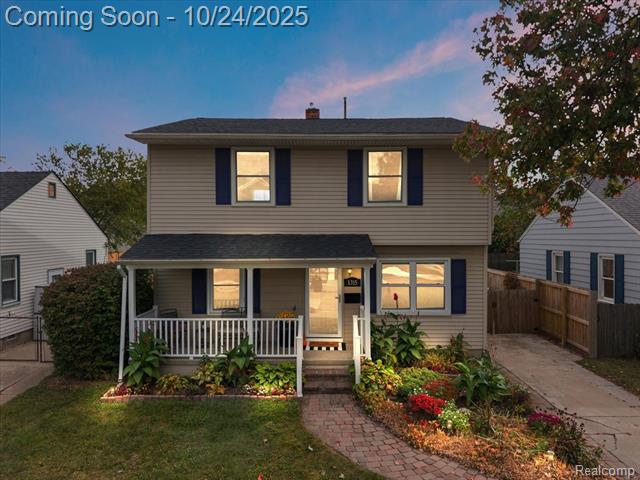 front view picture of 1315 Mclean Ave, Royal Oak, MI. 48067
