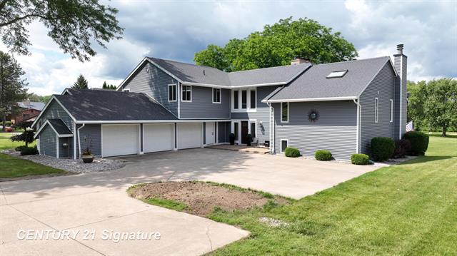 front view picture of 7492 River, Flushing, MI. 48433
