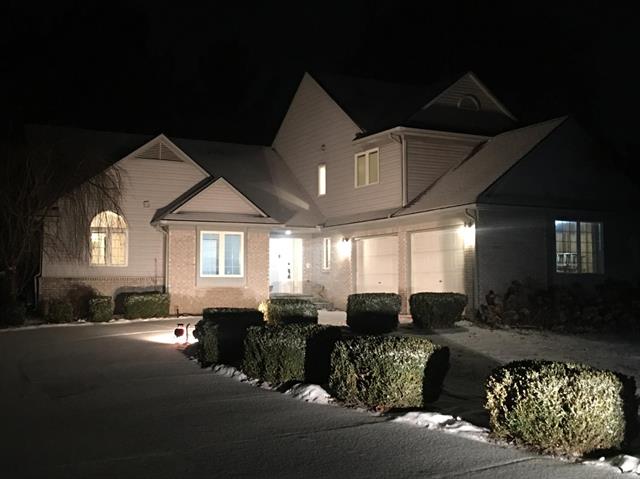 front view picture of 5860 Par View Drive, Ypsilanti, MI. 48197