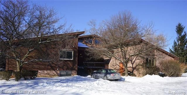 front view picture of 25839 Farmington Rd, Farmington, MI. 48336