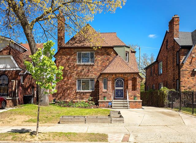front view picture of 18106 Roselawn Street, Detroit, MI. 48221