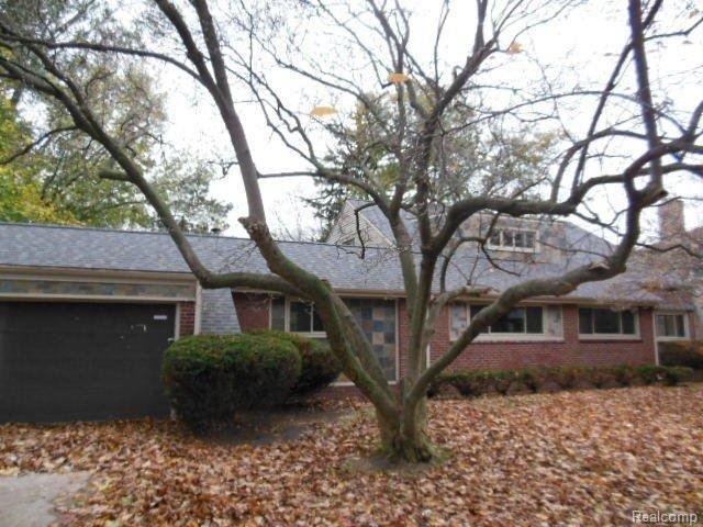front view picture of 25925 York Rd, Royal Oak, MI. 48067