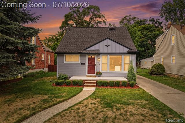 front view picture of 1024 Wyandotte Ave, Royal Oak, MI. 48067