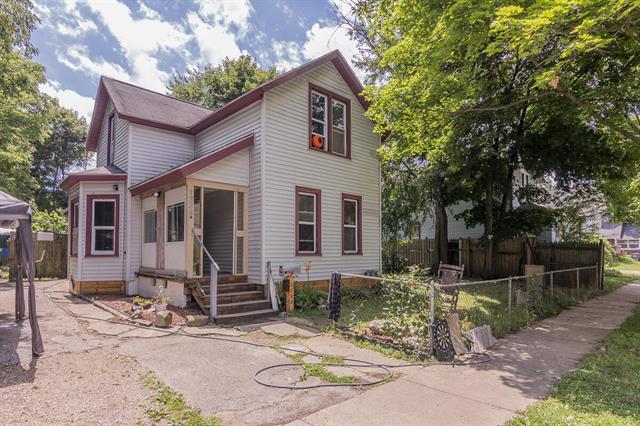 front view picture of 1228 Wells Place, Kalamazoo, MI. 49001