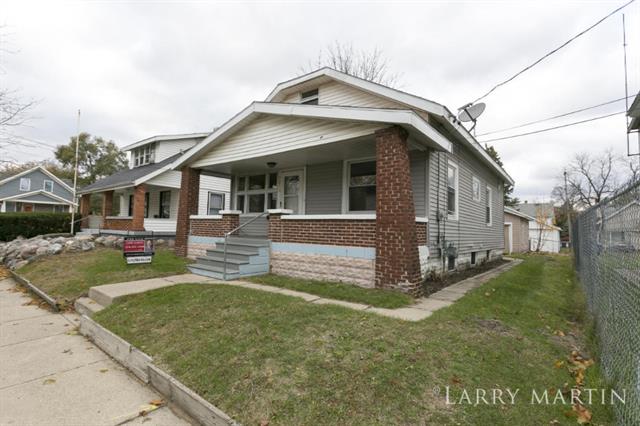 front view picture of 907 Humboltse  Street, Grand Rapids, MI. 49507