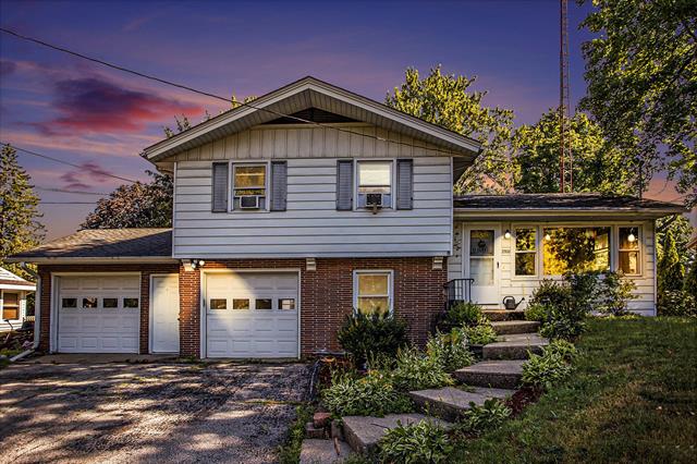 front view picture of 2928 Romence Road, Portage, MI. 49024