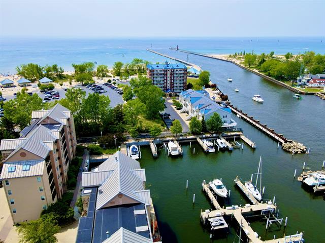 front view picture of 260 Water Street, Saint Joseph, MI. 49085
