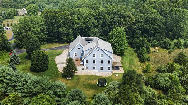 front view picture of 6522 Skyridgene  Drive, Belmont, MI. 49306