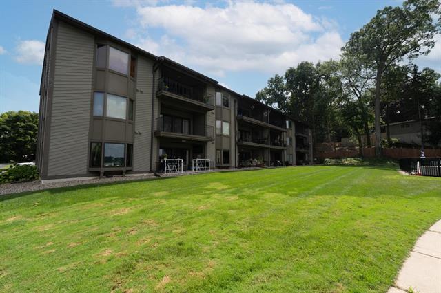 front view picture of 1 Hiawatha Cove Trail, Battle Creek, MI. 49015