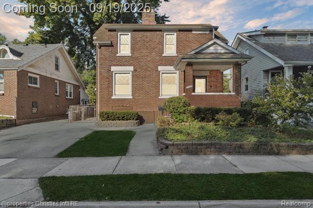 front view picture of 1008 Batavia Ave, Royal Oak, MI. 48067