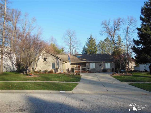 front view picture of 1412 Winding Way, Temperance, MI. 48182