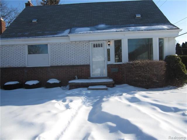 front view picture of 14301 Manhattan Ave, Oak Park, MI. 48237