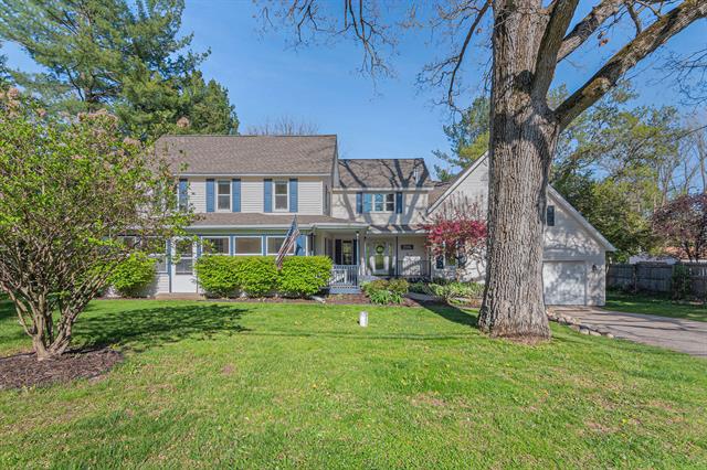 front view picture of 3916 Grand Riverne  Drive, Grand Rapids, MI. 49525