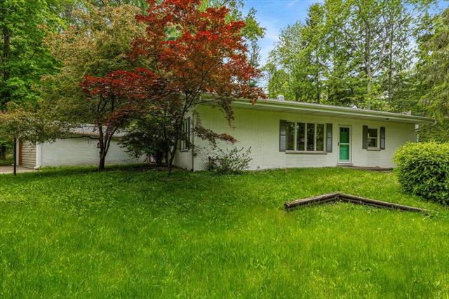 front view picture of 12270 Linden Avenue, Sawyer, MI. 49125