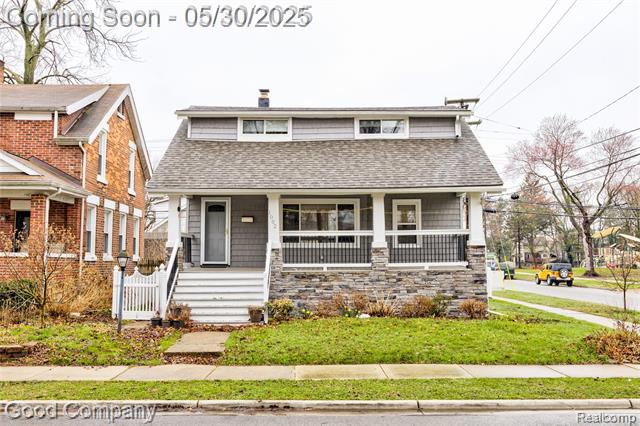 front view picture of 1002 Batavia Ave, Royal Oak, MI. 48067
