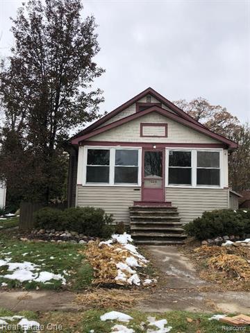 front view picture of 1006 Etowah Ave, Royal Oak, MI. 48067