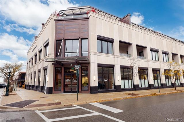 front view picture of 400 S Old Woodward Ave Unit 215, Birmingham, MI. 48009