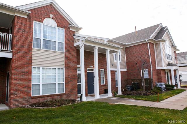 front view picture of 16417 Chatham Drive, Macomb, MI. 48044