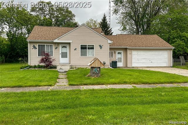 front view picture of 1401 Martha Avenue, Burton, MI. 48509