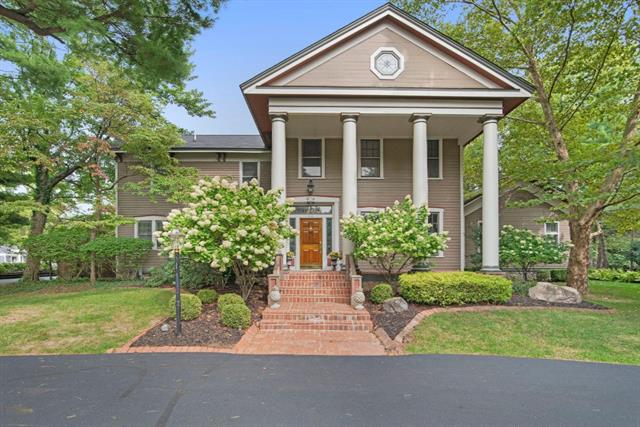 front view picture of 602 N Kalamazoo Avenue, Marshall, MI. 49068