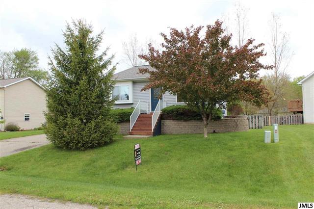 front view picture of 8008 Stonehaven, Parma, MI. 49269