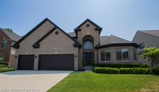 front view picture of 22044 Rio Grande Drive, Macomb, MI. 48044