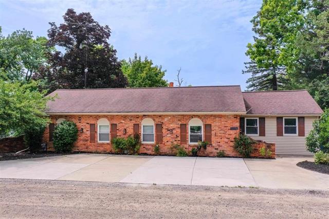 front view picture of 16172 Valcrest Drive, Linden, MI. 48451