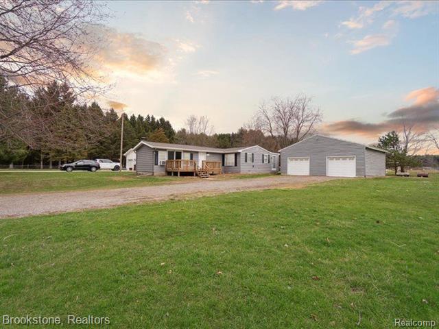 front view picture of 13165 Warner Road, Perry, MI. 48872