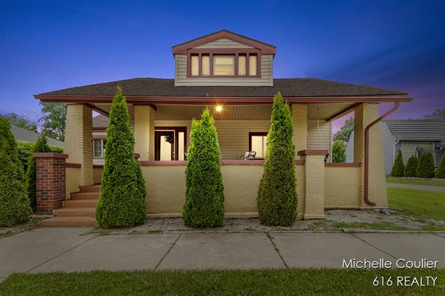 front view picture of 626 Academy Street, Portland, MI. 48875