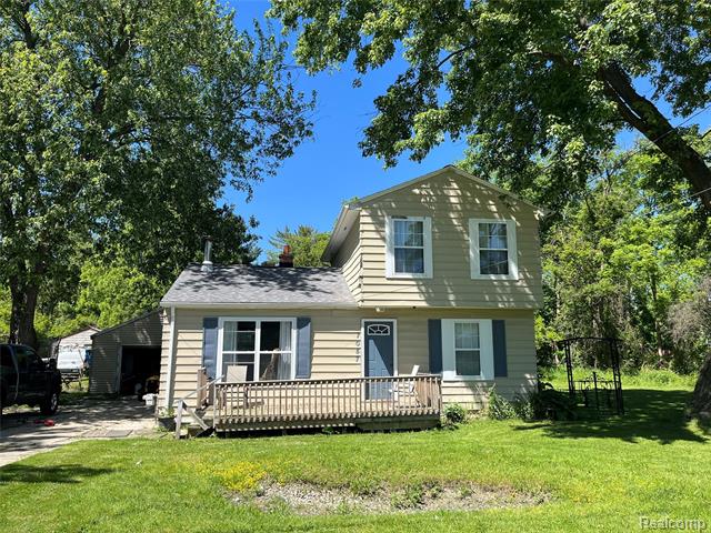 front view picture of 7057 Lapeer Road, Davison, MI. 48423