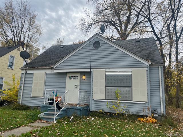 front view picture of 15453 Fielding Street, Detroit, MI. 48223
