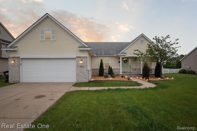 front view picture of 920 Plum Grove, Monroe, MI. 48161