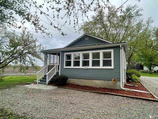 front view picture of 6301 E Albain, Monroe, MI. 48161