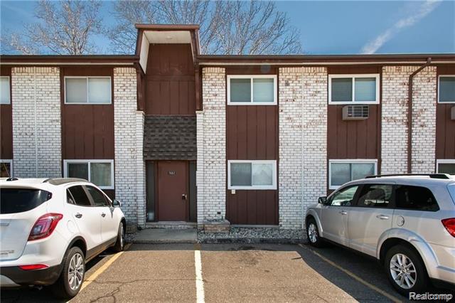 front view picture of 7615 Woodview St Apt 3, Westland, MI. 48185