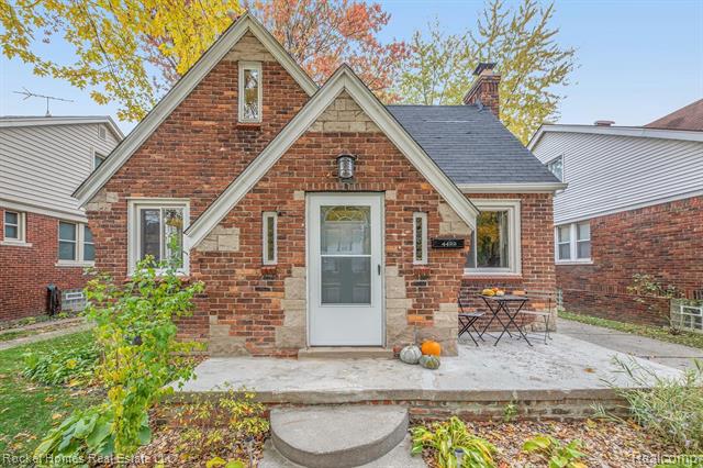 front view picture of 4422 Yorkshire Road, Detroit, MI. 48224