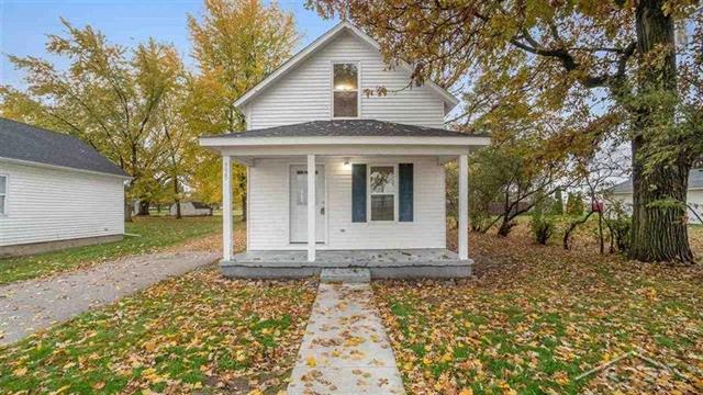 front view picture of 555 N Midland St, Merrill, MI. 48637