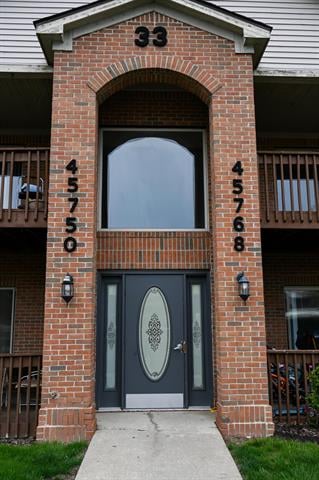 front view picture of 45762 Prairiegrass Court, Belleville, MI. 48111